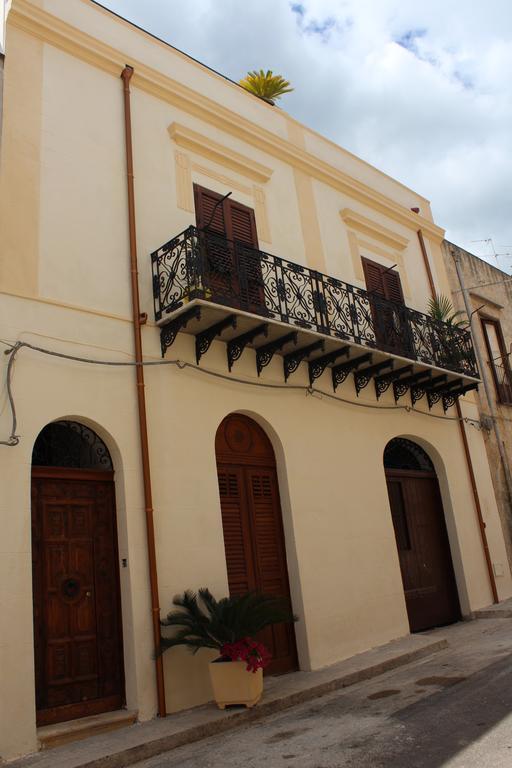 Palazzo Taormina Leilighet Castellammare del Golfo Eksteriør bilde
