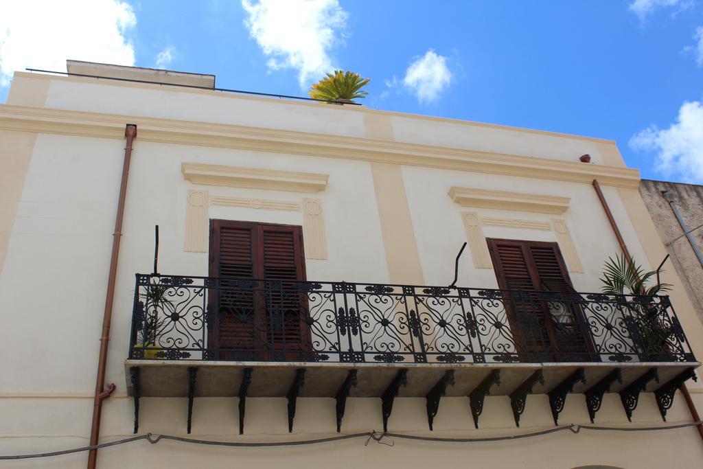 Palazzo Taormina Leilighet Castellammare del Golfo Eksteriør bilde